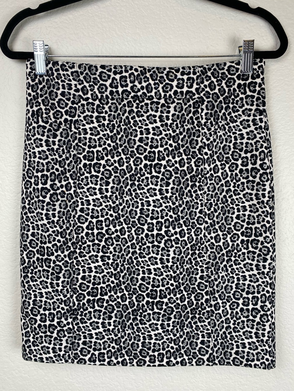 Snow Leopard Print Pencil Skirt, Michael Kors Small